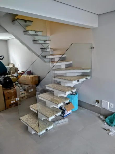 Obra em vidro Lumini Vidros